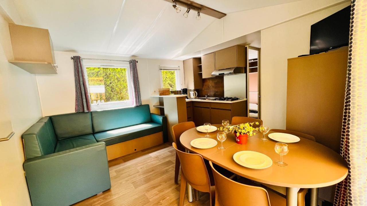 Camping Country Park Touquin - Site Officiel - Next To Disneyland Paris Exterior photo